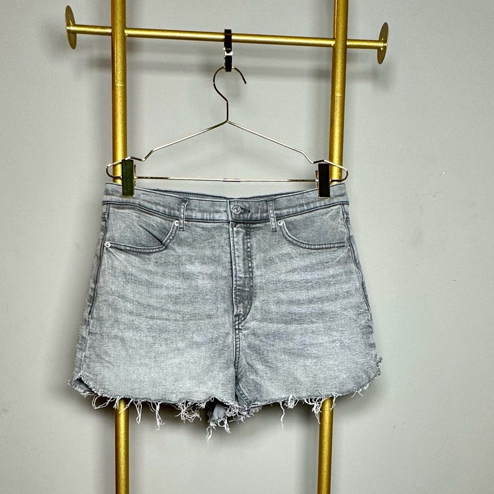 Express Light Gray Mom Jean Shorts, Women’s 12. Pre-Owned, worn once. Like new.